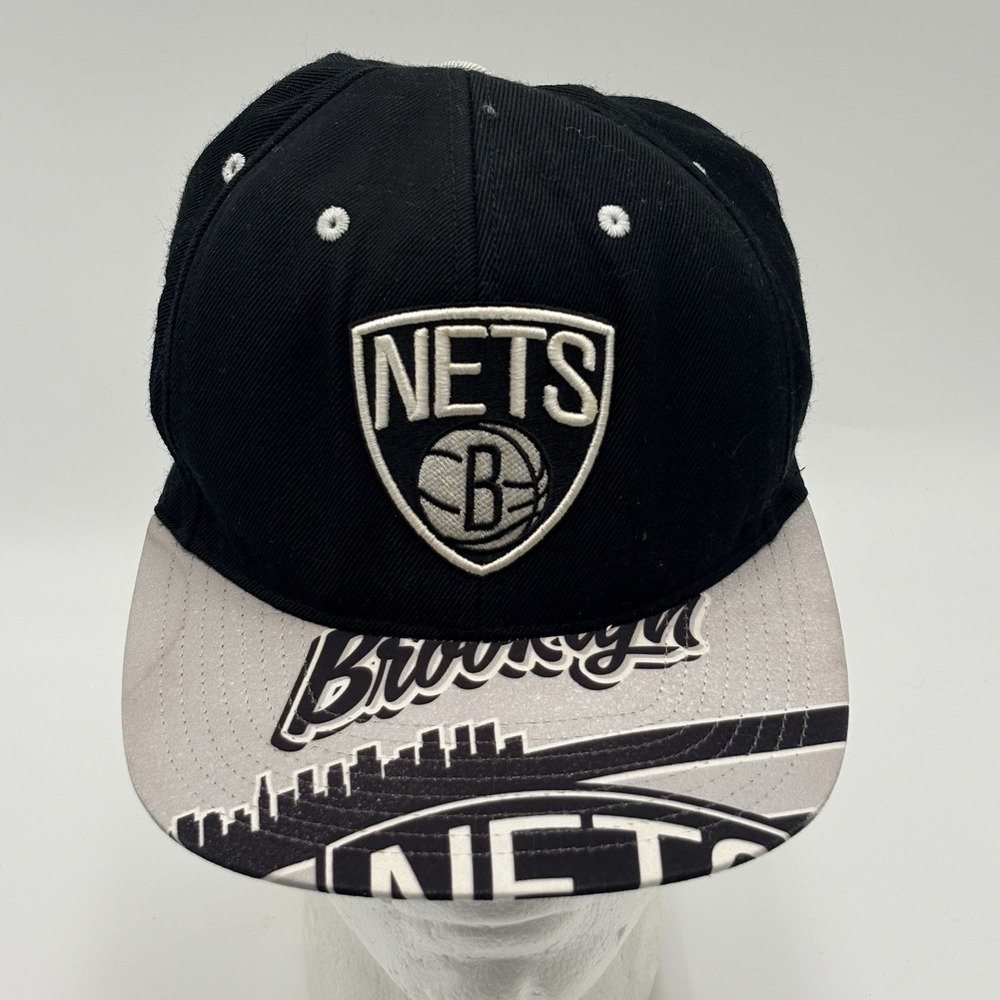 Mitchell & Ness Brooklyn Nets Snapback Hat Black Embroidered Logo City Scene